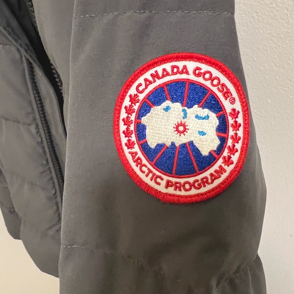 Canada Goose Men’s Woolford Graphite Size Medium - Picture 5 of 9